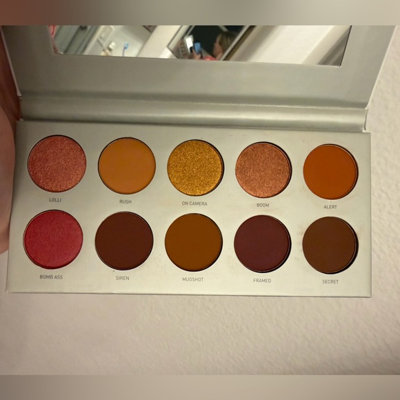 Morphe Jaclyn Hill Ring the Alarm Eyeshadow Palette - Picture 2 of 2
